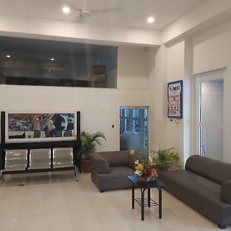 Nest Suites Cidade Quezon Exterior foto